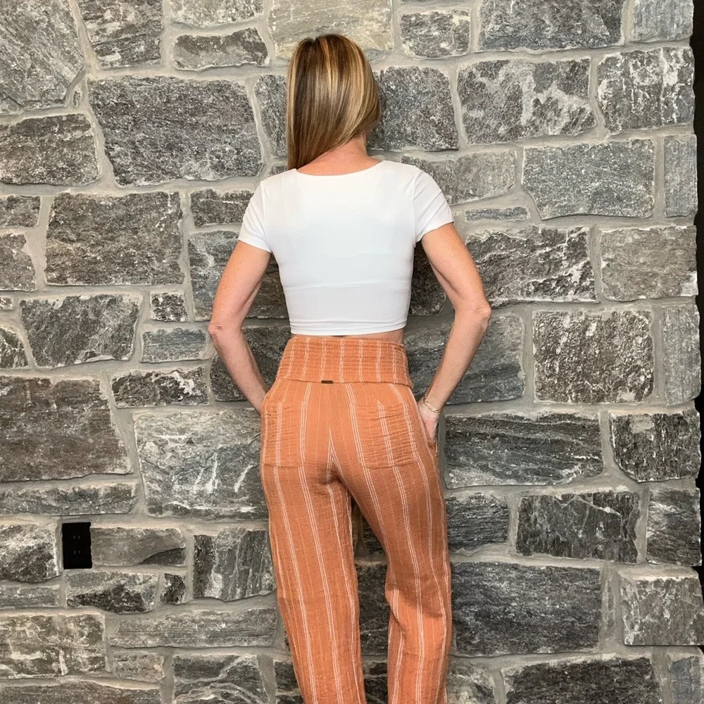 Billabong New Waves Smocked High-Waist Copper Color Striped Pants Soft & Flowing - Picture 5 of 12